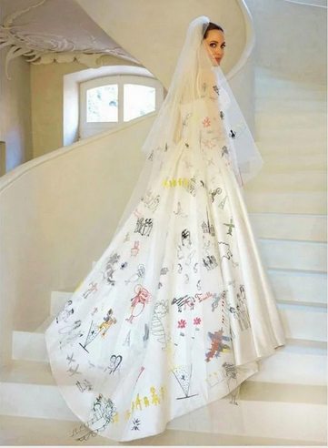 Hand embroidered bridal veil for a personalized couture gown